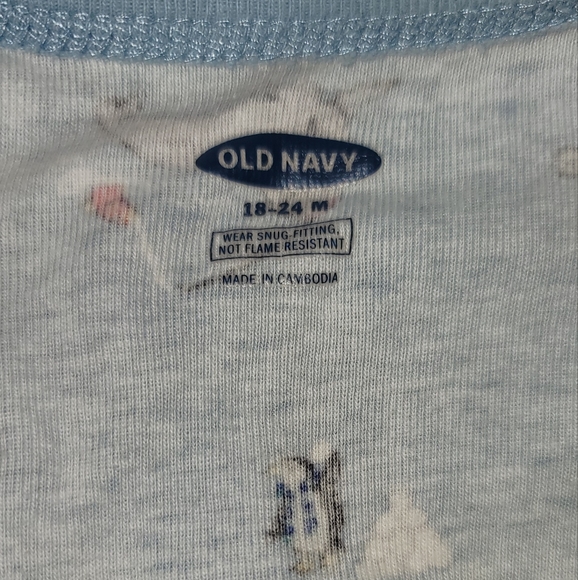 Old Navy pajamas winter holiday igloos penguins and polar bears 18 24 zip up - Picture 5 of 8